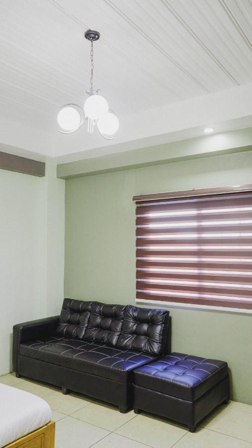 2428 Suites Urdaneta المظهر الخارجي الصورة