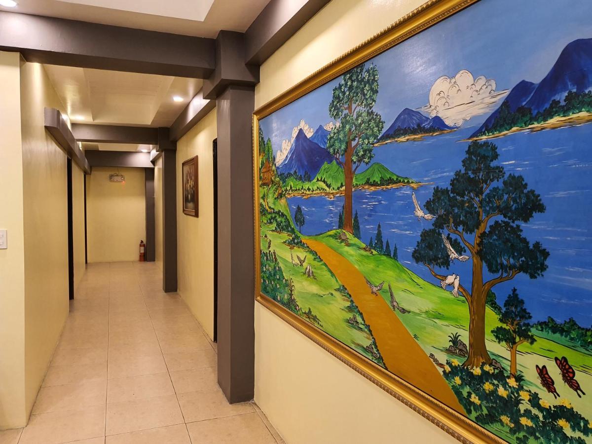 2428 Suites Urdaneta المظهر الخارجي الصورة